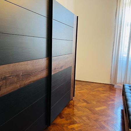 Apartment For Special Getaway Rose Пула Екстериор снимка