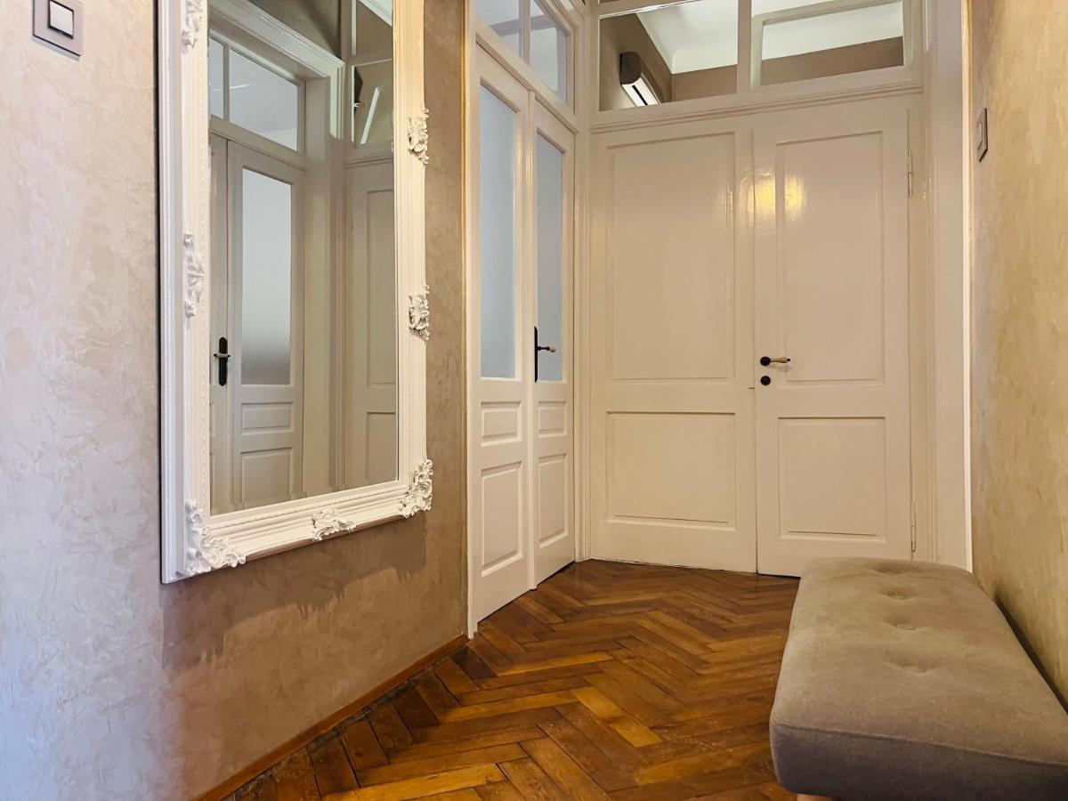 Apartment For Special Getaway Rose Пула Екстериор снимка