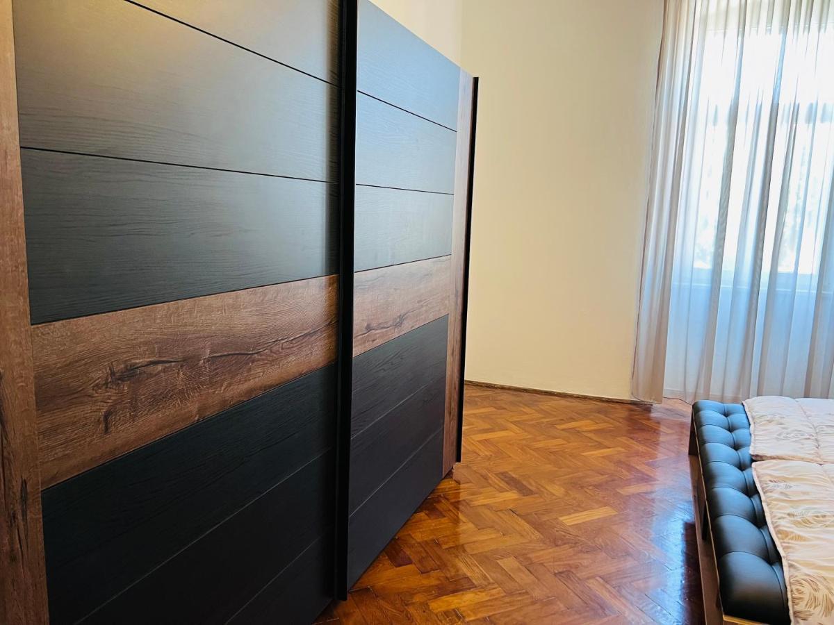 Apartment For Special Getaway Rose Пула Екстериор снимка