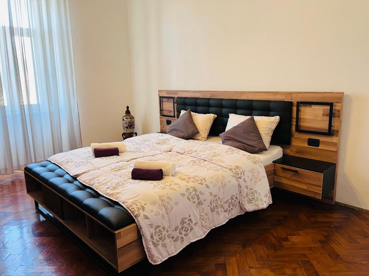 Apartment For Special Getaway Rose Пула Екстериор снимка