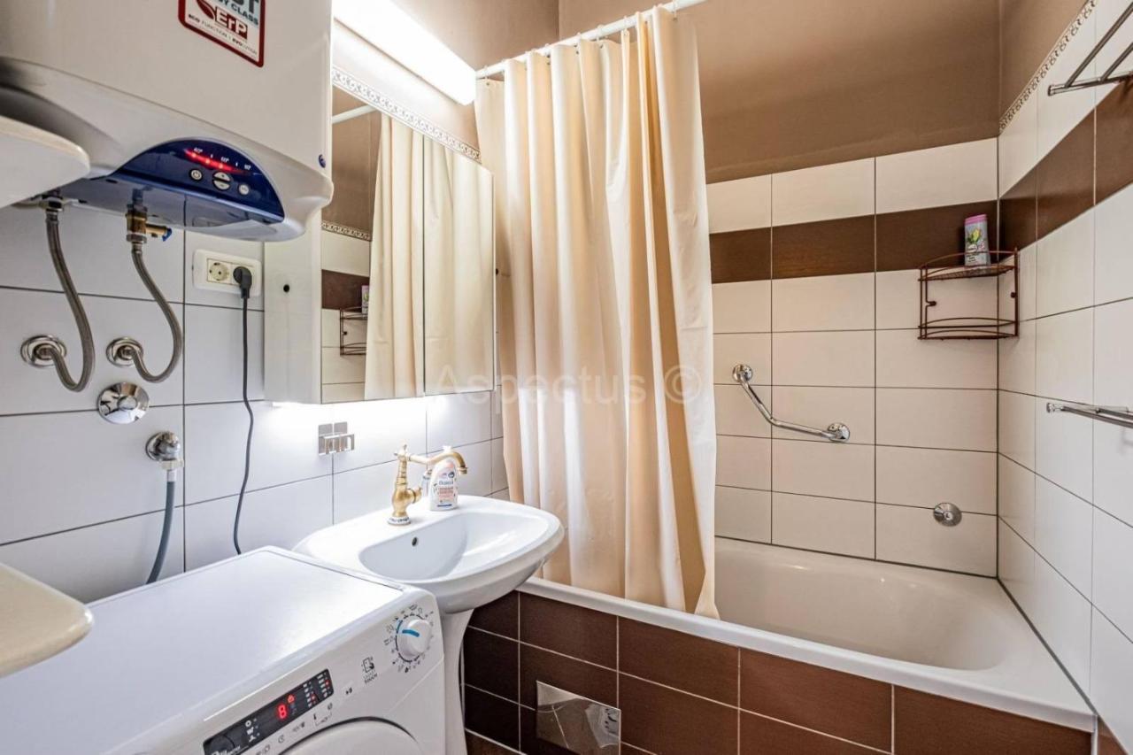 Apartment For Special Getaway Rose Пула Екстериор снимка